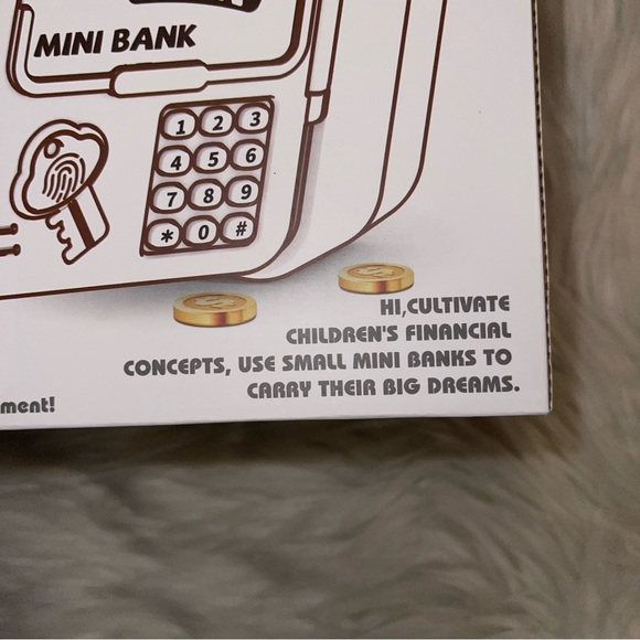 Hello Kitty Smart Lock Password Safe Mini Bank Money Box Piggy Bank New In Box - Picture 10 of 13